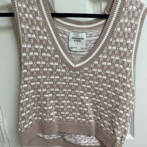 NEW Abercrombie sweater vest